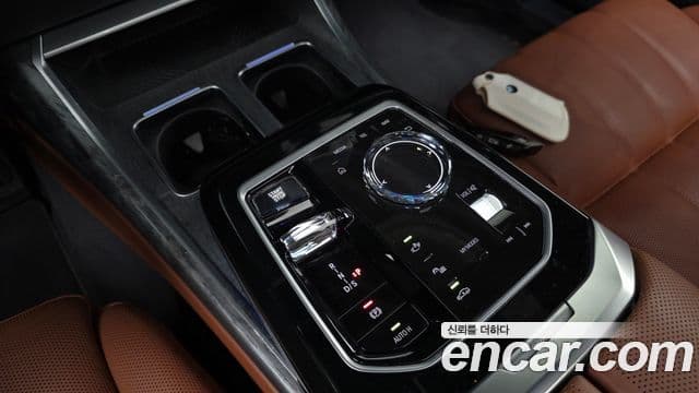 BMW 7 Series 2024 — Photo 15/38