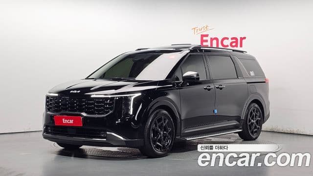 Kia Carnival 2025 — Фото 1/20