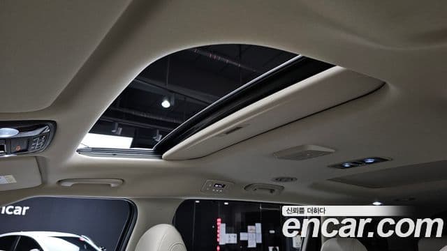 Kia Carnival 2025 — Фото 19/20