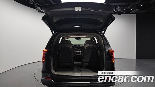 Kia Carnival 2025 — Фото 20/20
