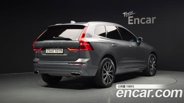 Volvo XC60 2020 — Фото 2/20