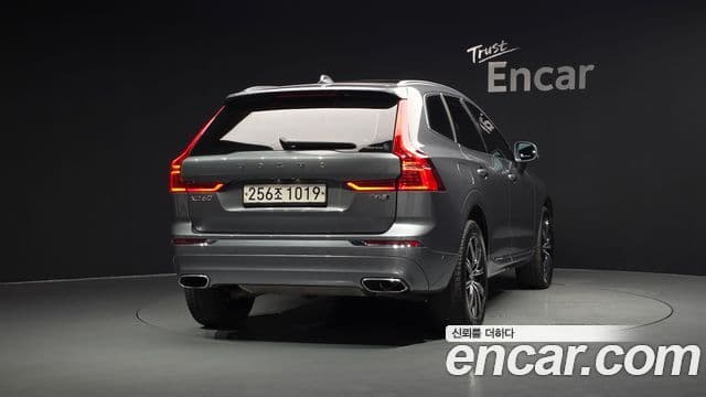 Volvo XC60 2020 — Фото 4/20