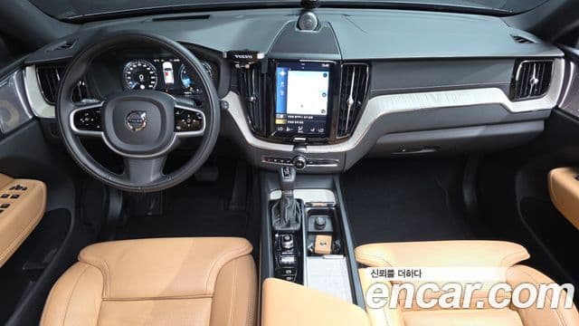 Volvo XC60 2020 — Фото 7/20