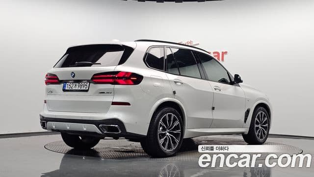 BMW X5 2024 — Photo 24/37