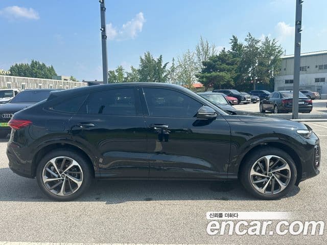 Audi Q5 2025 — Photo 18/20