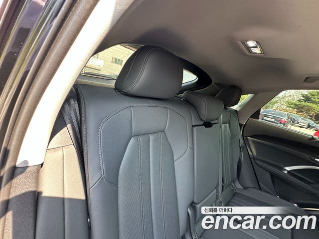 Audi Q5 2025 — Photo 7/20