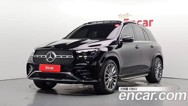 Mercedes-Benz GLE-Class 2025 — Photo 33/37