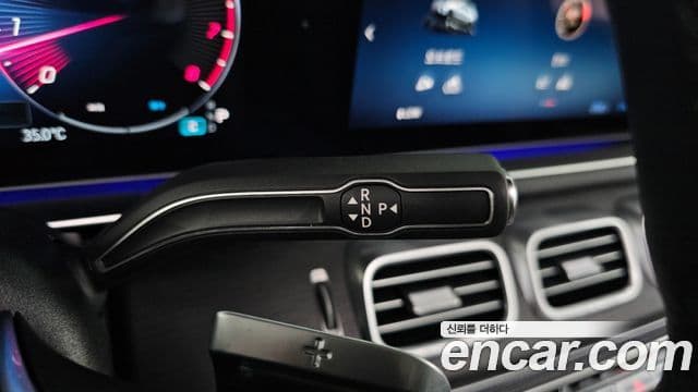 Mercedes-Benz GLE-Class 2025 — Photo 5/37