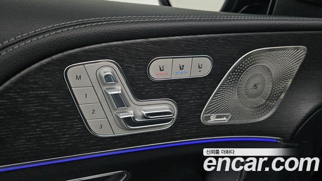 Mercedes-Benz GLE-Class 2025 — Photo 4/37