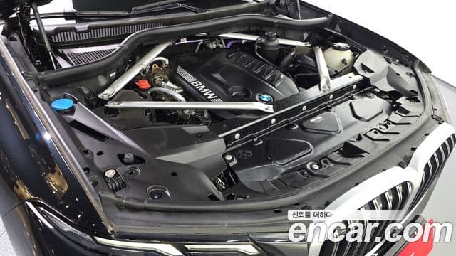 BMW X7 2023 — Photo 30/32