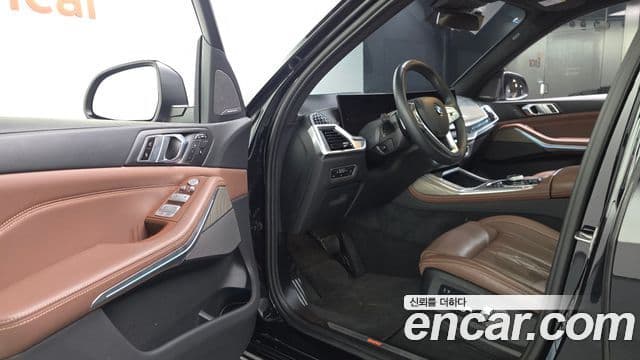 BMW X7 2023 — Photo 14/32