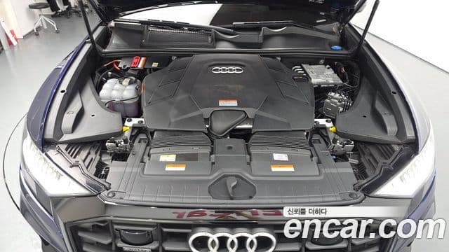 Audi Q8 2023 — Photo 26/31