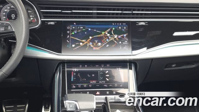 Audi Q8 2023 — Photo 3/31