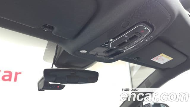 Audi Q8 2023 — Photo 24/31