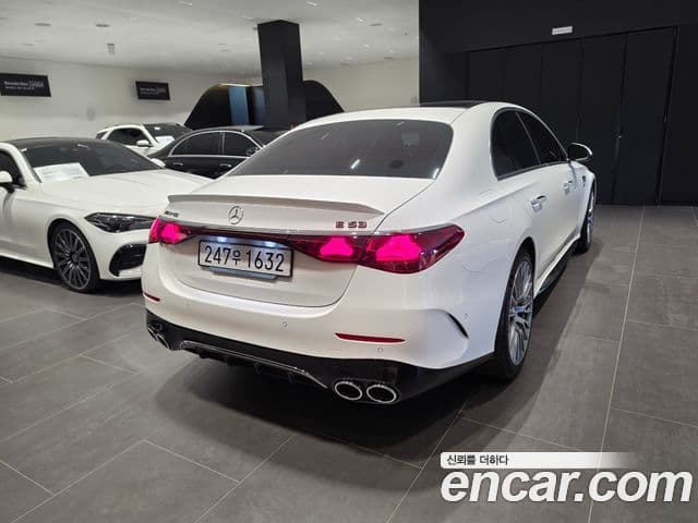 Mercedes-Benz E-Class 2025 — ფოტო 17/20