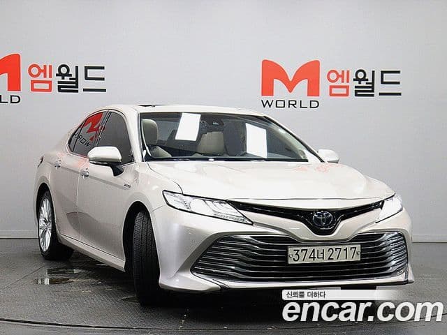 Toyota Camry 2018 — Photo 10/20