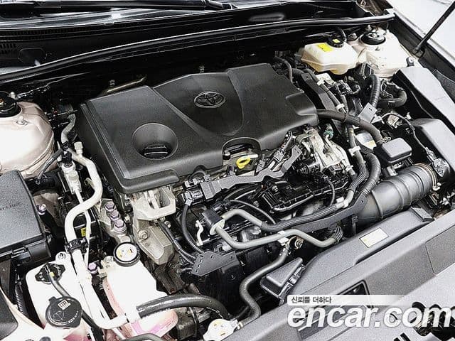Toyota Camry 2018 — Photo 19/20