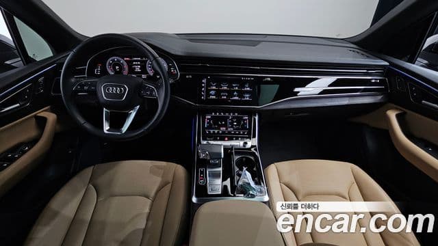 Audi Q7 2023 — ფოტო 16/20