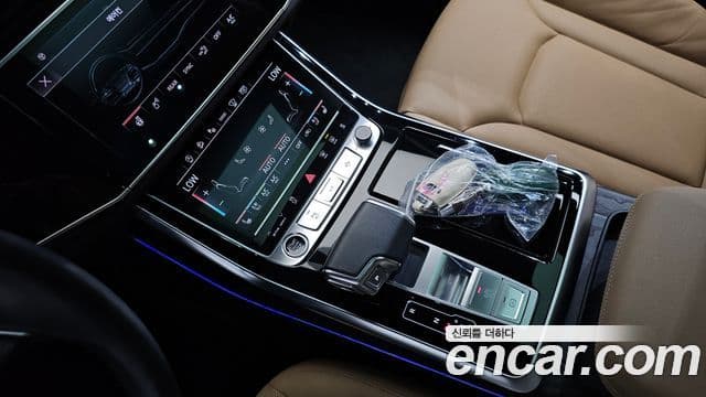 Audi Q7 2023 — ფოტო 2/20