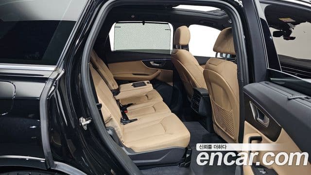 Audi Q7 2023 — ფოტო 17/20