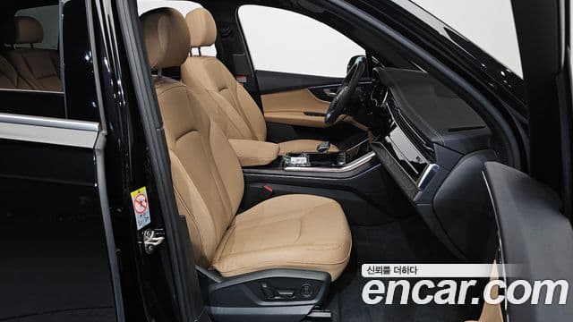 Audi Q7 2023 — ფოტო 9/20