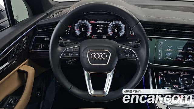 Audi Q7 2023 — ფოტო 18/20