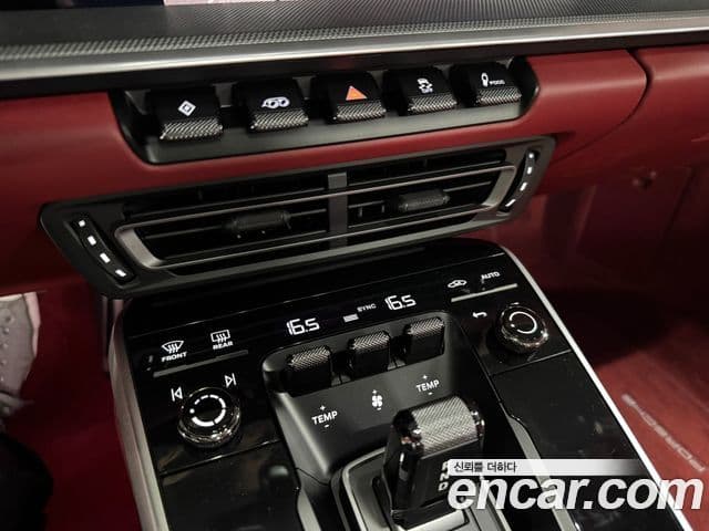 Porsche 911 2020 — Photo 4/15