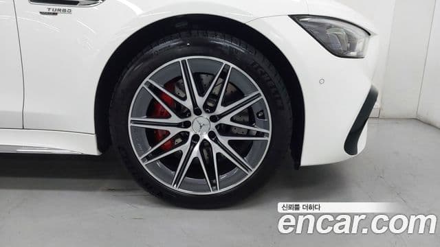 Mercedes-Benz AMG GT 2025 — Photo 15/18