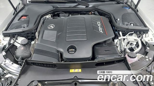 Mercedes-Benz AMG GT 2025 — Photo 7/18