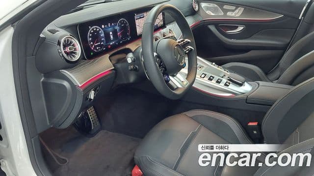 Mercedes-Benz AMG GT 2025 — Photo 6/18