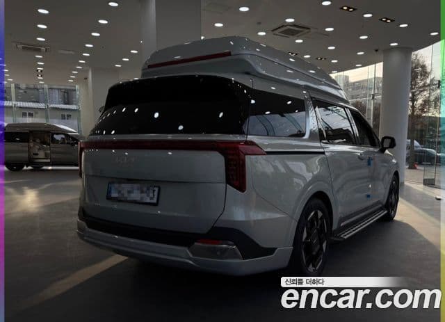 Kia Carnival 2024 — Şəkil 6/9