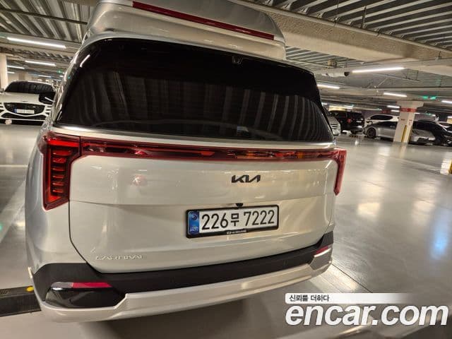Kia Carnival 2024 — Şəkil 1/9