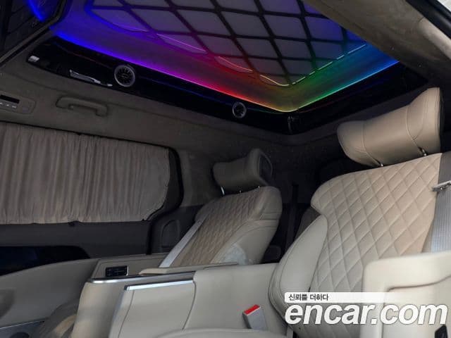 Kia Carnival 2024 — Şəkil 5/9
