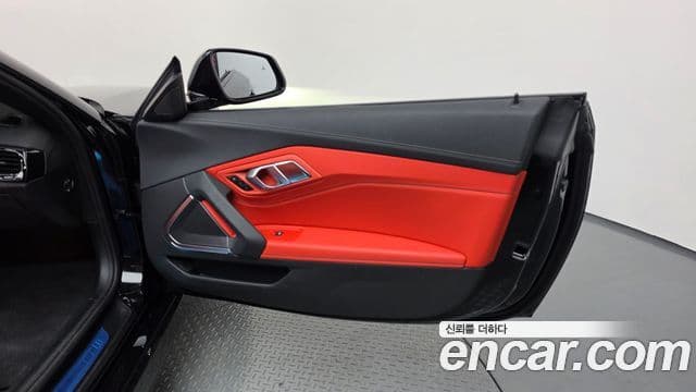 BMW Z4 2025 — Photo 9/34