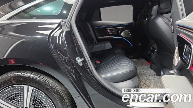 Mercedes-Benz EQS 2022 — ფოტო 30/33