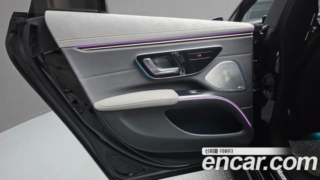 Mercedes-Benz EQS 2022 — ფოტო 32/33