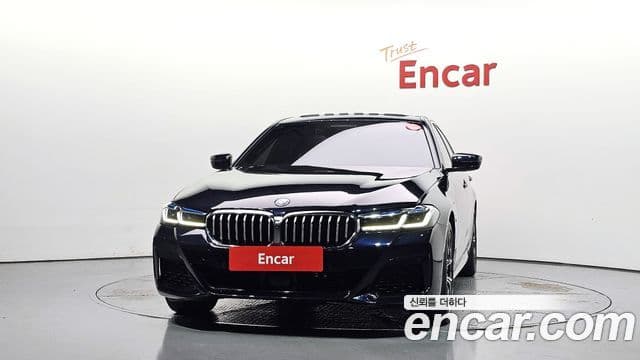 BMW 5 Series 2023 — ფოტო 16/36