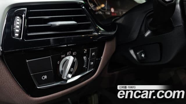 BMW 5 Series 2023 — ფოტო 9/36