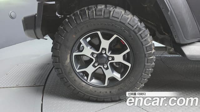 Jeep Wrangler 2021 — Photo 17/20