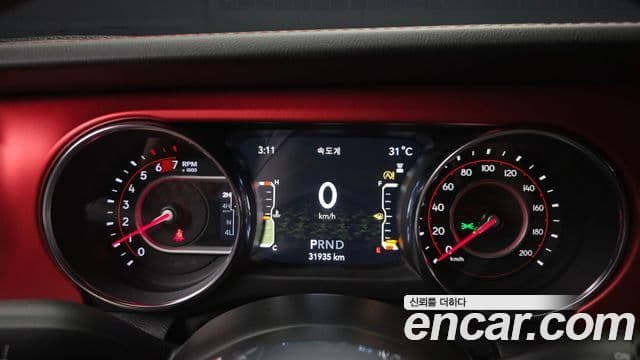 Jeep Wrangler 2021 — Photo 18/20