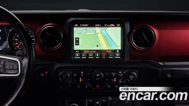 Jeep Wrangler 2021 — Photo 7/20