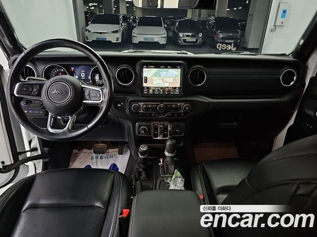 Jeep Wrangler 2021 — Photo 9/19