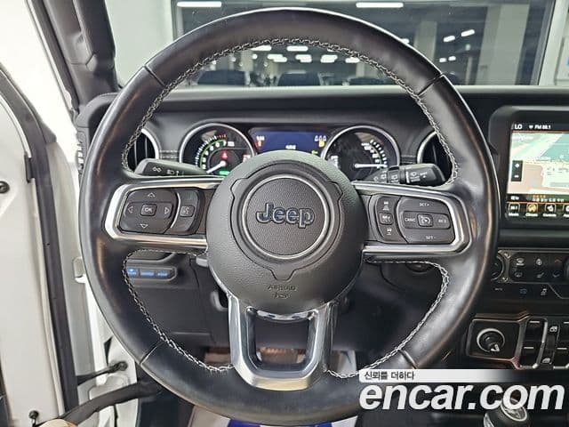 Jeep Wrangler 2021 — Photo 15/19