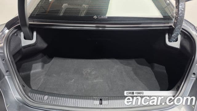 Renault Samsung SM6 2023 — ფოტო 6/32