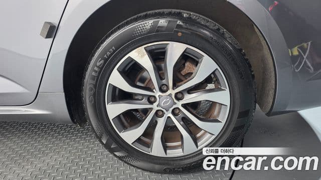 Renault Samsung SM6 2023 — ფოტო 21/32
