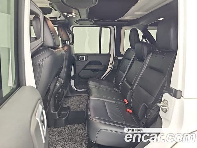 Jeep Wrangler 2021 — Şəkil 11/19