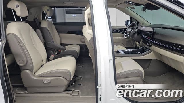 Kia Carnival 2025 — Photo 41/43