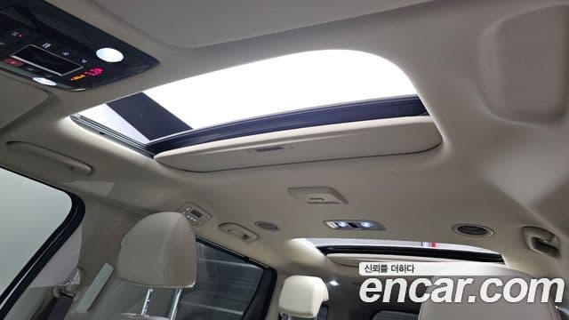 Kia Carnival 2025 — Photo 7/43