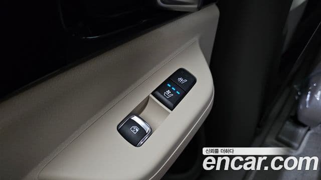 Kia Carnival 2025 — Photo 10/43