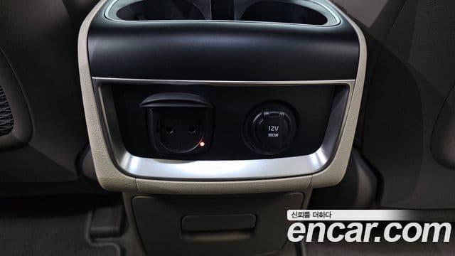 Kia Carnival 2025 — Photo 1/43